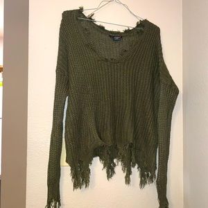 New olive green knitted long sleeve
